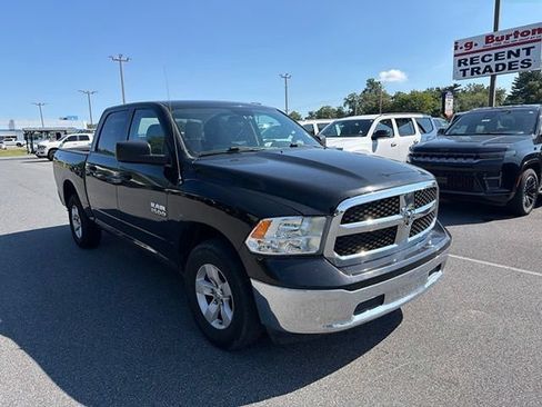 Used 2021 RAM 1500 Classic SLT AWD/4WD image 10