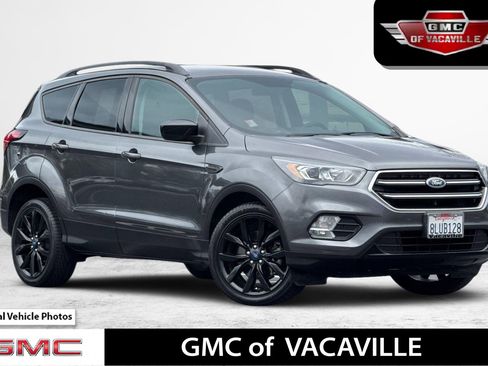 Used 2019 Ford Escape SE image 1