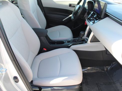 Certified 2024 Toyota Corolla Cross L image 19