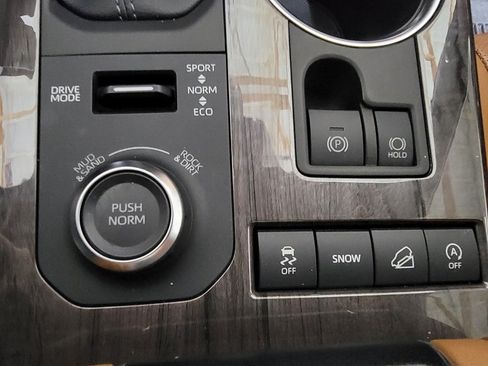 Used 2022 Toyota Highlander Platinum AWD/4WD image 29