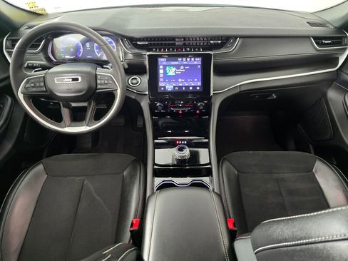 Used 2023 Jeep Grand Cherokee Altitude image 22