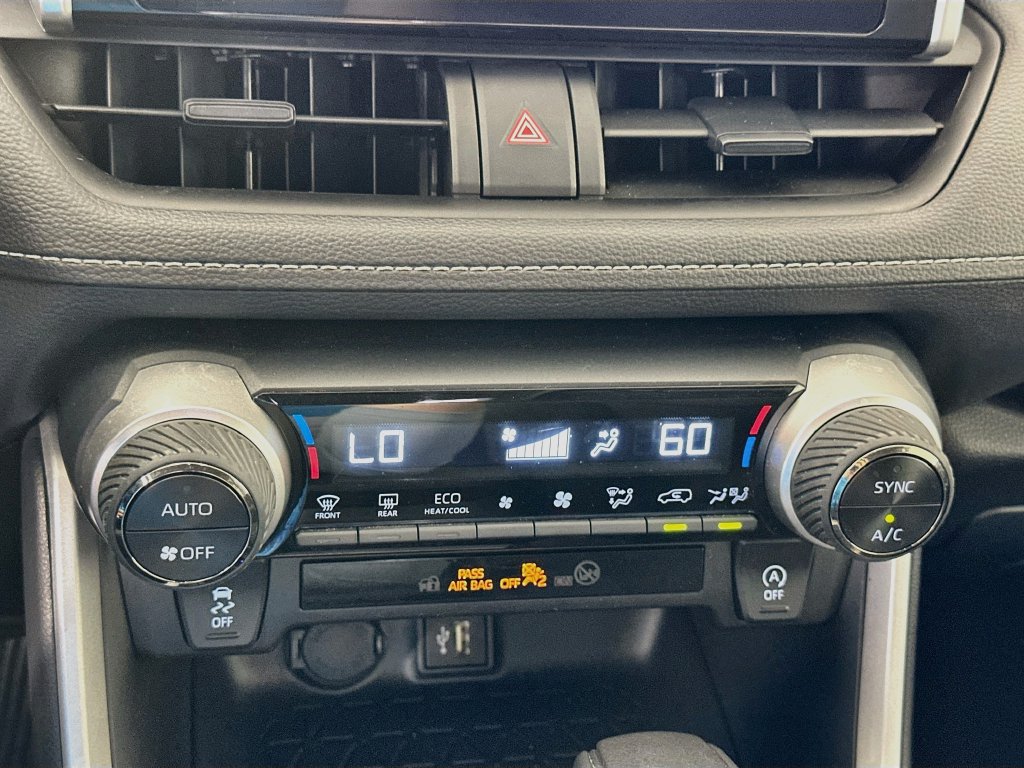 Certified 2025 Toyota RAV4 XLE FWD image 16