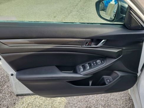 Used 2022 Honda Accord Sport image 17