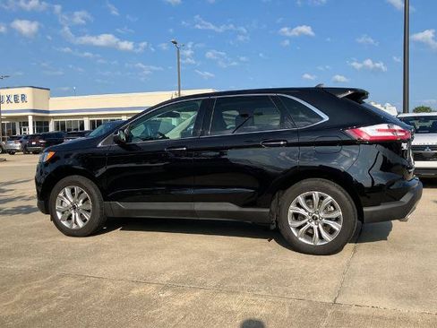Certified 2024 Ford Edge Titanium AWD/4WD image 2