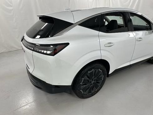 New 2025 Nissan Murano Platinum w/ Cargo Package AWD/4WD image 3
