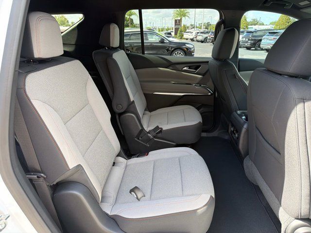 Used 2026 Chevrolet Traverse LT FWD image 22