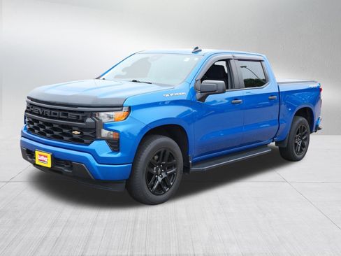 Used 2022 Chevrolet Silverado 1500 Custom AWD/4WD image 3
