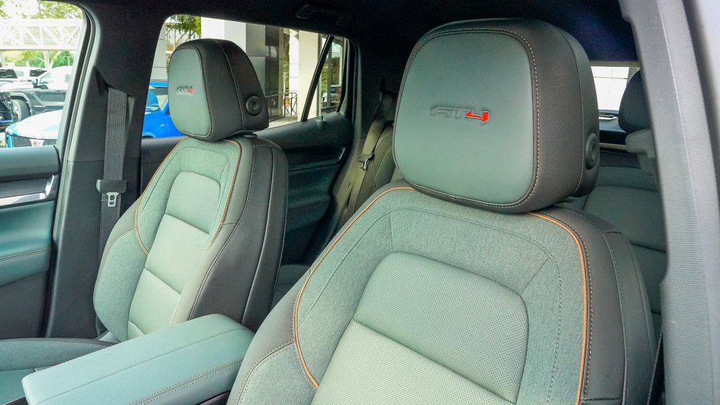 New 2027 GMC Terrain AT4 w/ Technology Package II AWD/4WD image 15