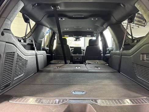 Used 2025 GMC Yukon XL Denali AWD/4WD image 66