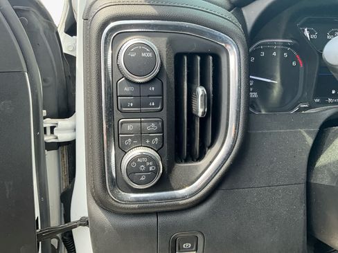 Used 2021 GMC Sierra 1500 SLT w/ SLT Premium Package AWD/4WD image 21