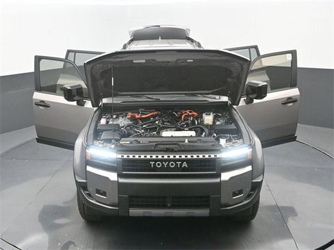 Used 2025 Toyota Land Cruiser w/ Premium Package image 36
