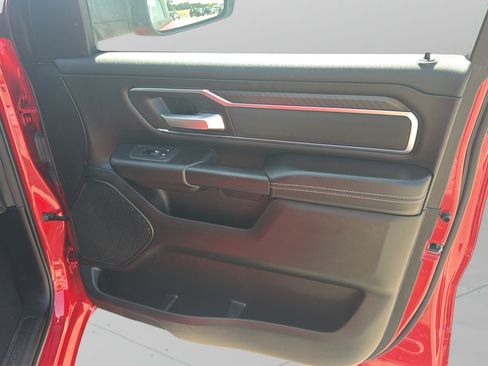 Used 2025 RAM 1500 Big Horn AWD/4WD image 9