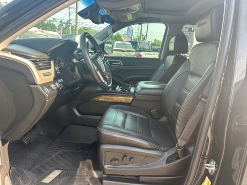 Used 2017 GMC Yukon Denali AWD/4WD image 12