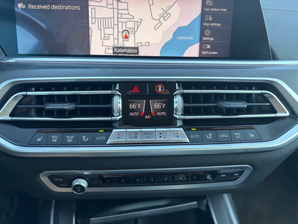 Used 2020 BMW X7 xDrive40i w/ Premium Package AWD/4WD image 36