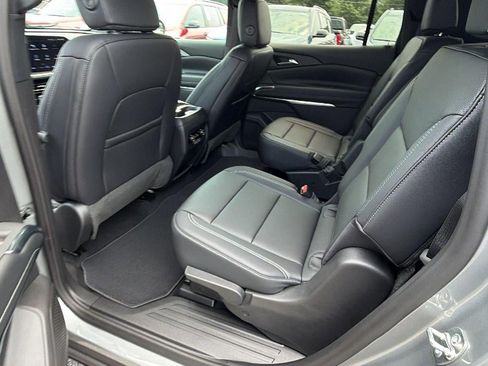 New 2026 Chevrolet Traverse LT FWD image 18