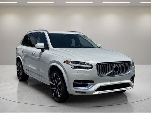 Used 2024 Volvo XC90 B6 Ultimate AWD/4WD image 7
