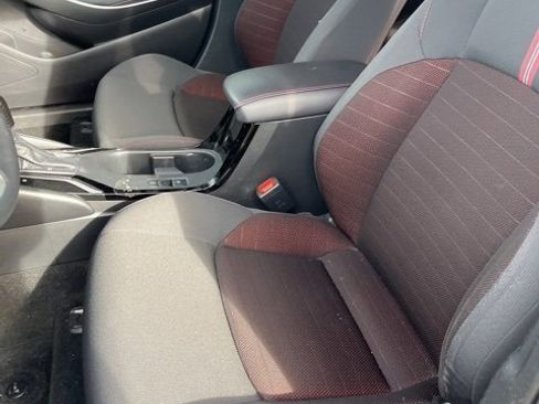 Used 2025 Toyota Corolla SE image 12