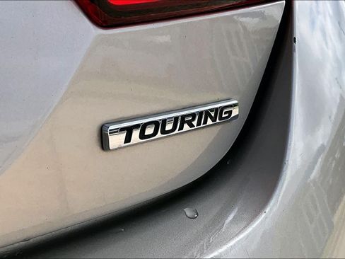 Used 2018 Honda Accord Touring image 10