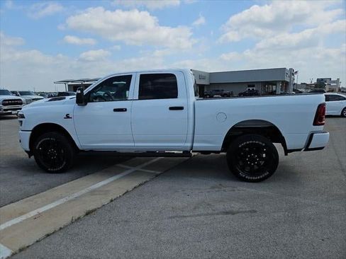 New 2026 RAM 2500 Tradesman AWD/4WD image 33