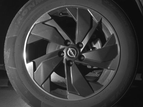 Used 2025 Nissan Rogue SV image 13