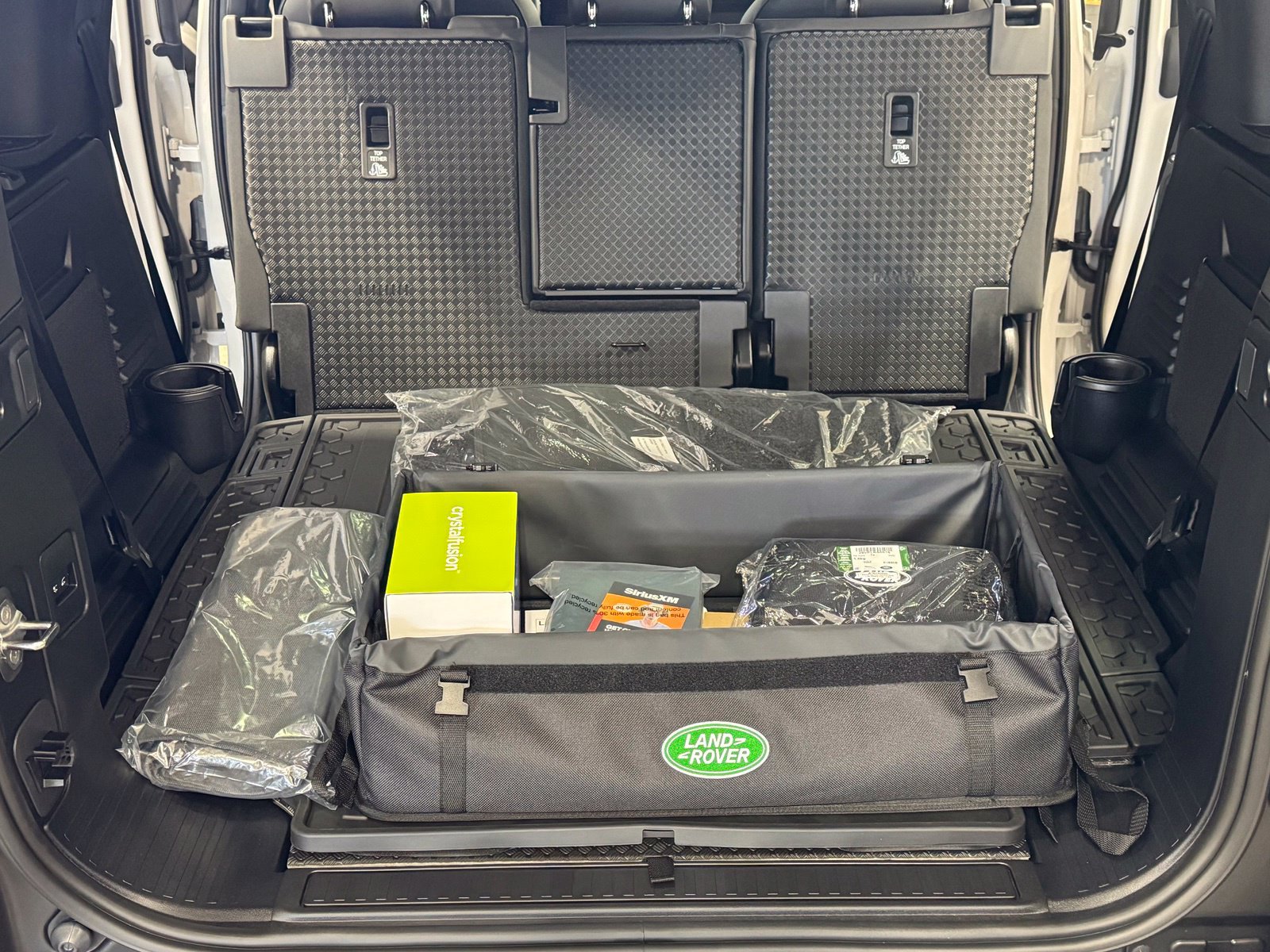 New 2026 Land Rover Defender 110 X-Dynamic SE AWD/4WD image 42