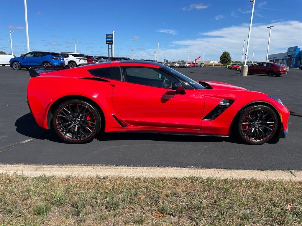 Used 2015 Chevrolet Corvette Z06 w/ 3LZ Preferred Equipment Group RWD image 7