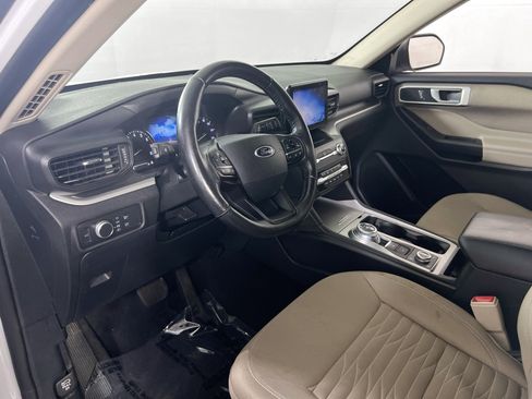 Used 2020 Ford Explorer XLT w/ Comfort Package AWD/4WD image 9