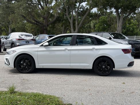 New 2026 Volkswagen Jetta SE FWD image 4