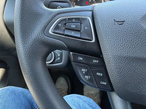 Used 2018 Ford Escape SE w/ SE Sync 3 Package AWD/4WD image 21