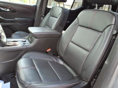 Used 2023 Chevrolet Traverse RS w/ LPO, Floor Liner Package AWD/4WD image 11