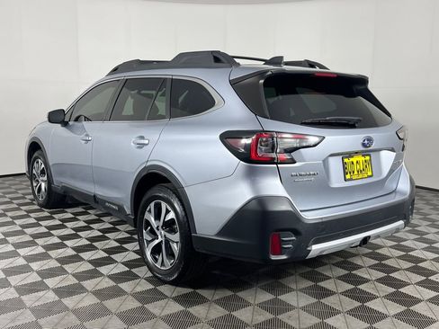 Used 2021 Subaru Outback Limited image 8
