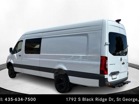 Used 2025 Mercedes-Benz Sprinter 3500 image 3