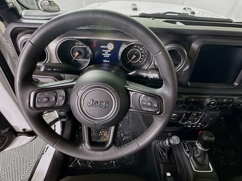 Used 2023 Jeep Gladiator Sport AWD/4WD image 20