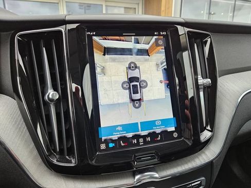 Certified 2025 Volvo XC60 B5 Plus AWD/4WD image 25