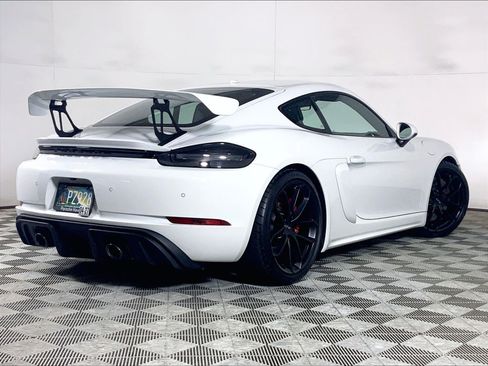 Certified 2022 Porsche 718 Cayman GT4 RWD image 9