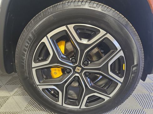 Used 2022 Rivian R1T Launch Edition image 11