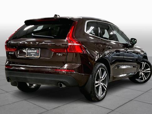 Used 2018 Volvo XC60 T5 Momentum w/ Vision Package image 13