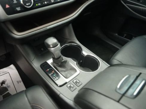 Used 2015 Toyota Highlander XLE FWD image 31