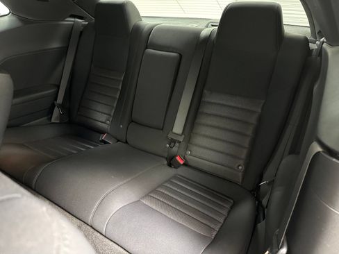 Used 2010 Dodge Challenger SE RWD image 14
