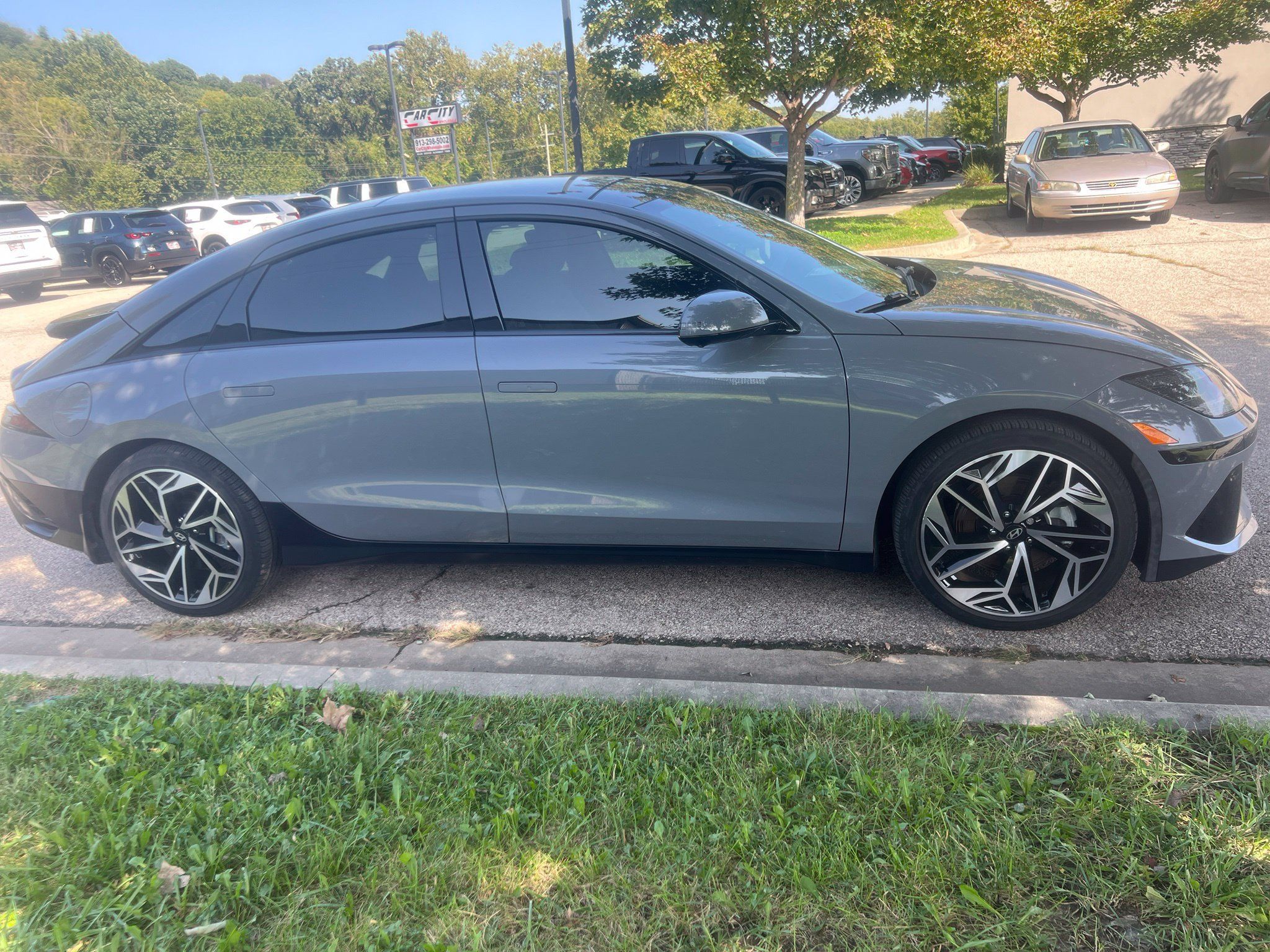 Used 2023 Hyundai Ioniq 6 Limited AWD/4WD image 4