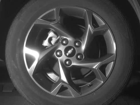 Used 2025 Chevrolet Trax LT FWD image 15