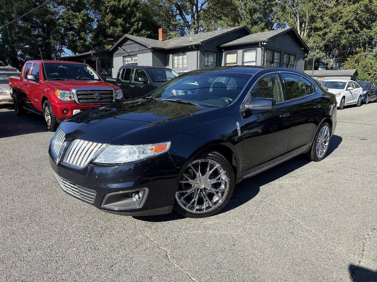 Used 2009 Lincoln MKS AWD image 1