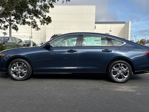 Used 2025 Honda Accord EX-L image 8