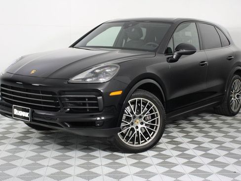 Certified 2022 Porsche Cayenne Platinum Edition AWD/4WD image 35
