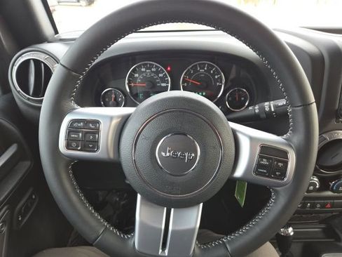 Used 2018 Jeep Wrangler Unlimited Sport image 16