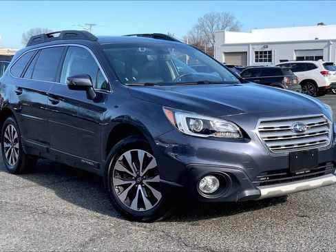 Used 2017 Subaru Outback 3.6R Limited image 2