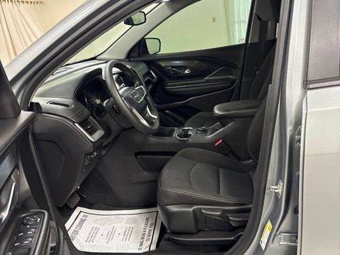 Used 2024 GMC Terrain SLE FWD image 9