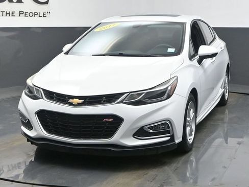Used 2017 Chevrolet Cruze LT w/ Sun And Sound Package image 7