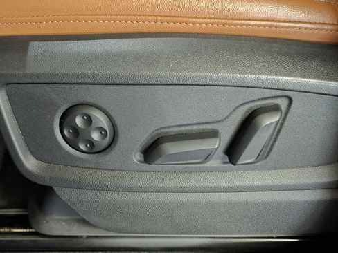 Used 2023 Audi Q5 2.0T Premium w/ Convenience Package image 17