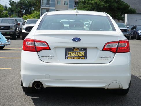 Used 2016 Subaru Legacy 2.5i Limited AWD/4WD image 4
